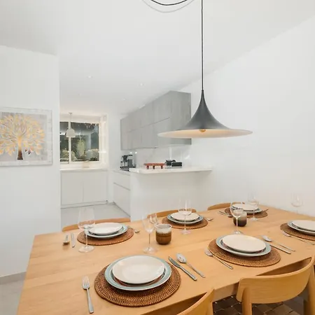 Beachfront With Sea Views, Bahia De בית נופש