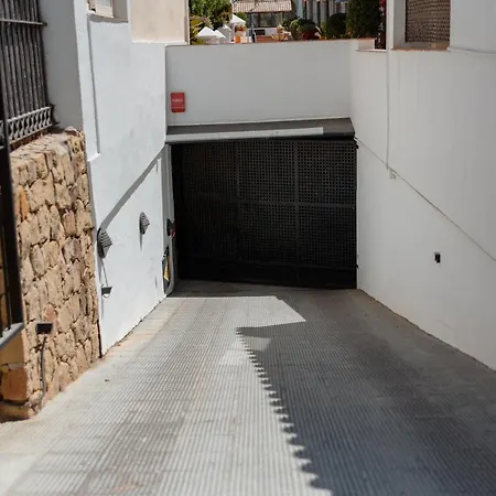 Beachfront With Sea Views, Bahia De מארבלה
