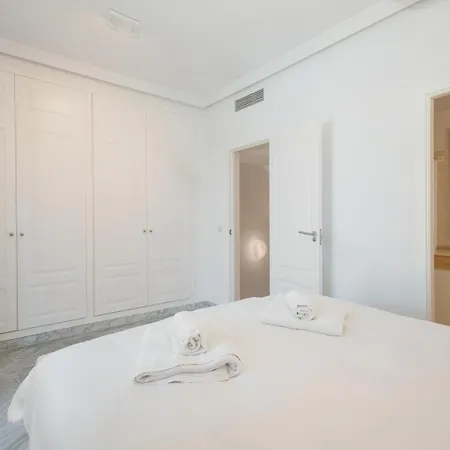 Beachfront With Sea Views, Bahia De בית נופש