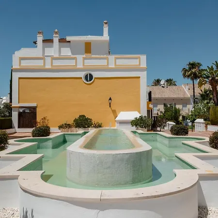Beachfront With Sea Views, Bahia De בית נופש *