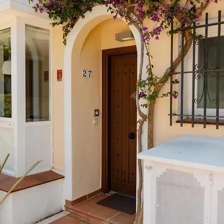 Beachfront With Sea Views, Bahia De מארבלה