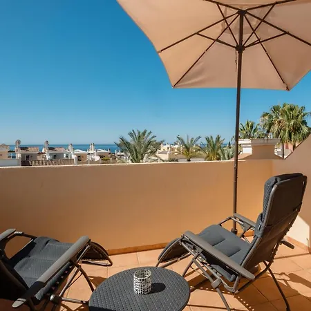 בית נופש Beachfront With Sea Views, Bahia De