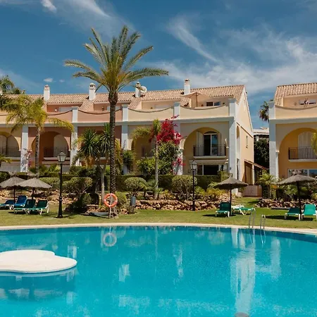 Beachfront With Sea Views, Bahia De * מארבלה
