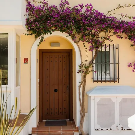 Beachfront With Sea Views, Bahia De בית נופש *